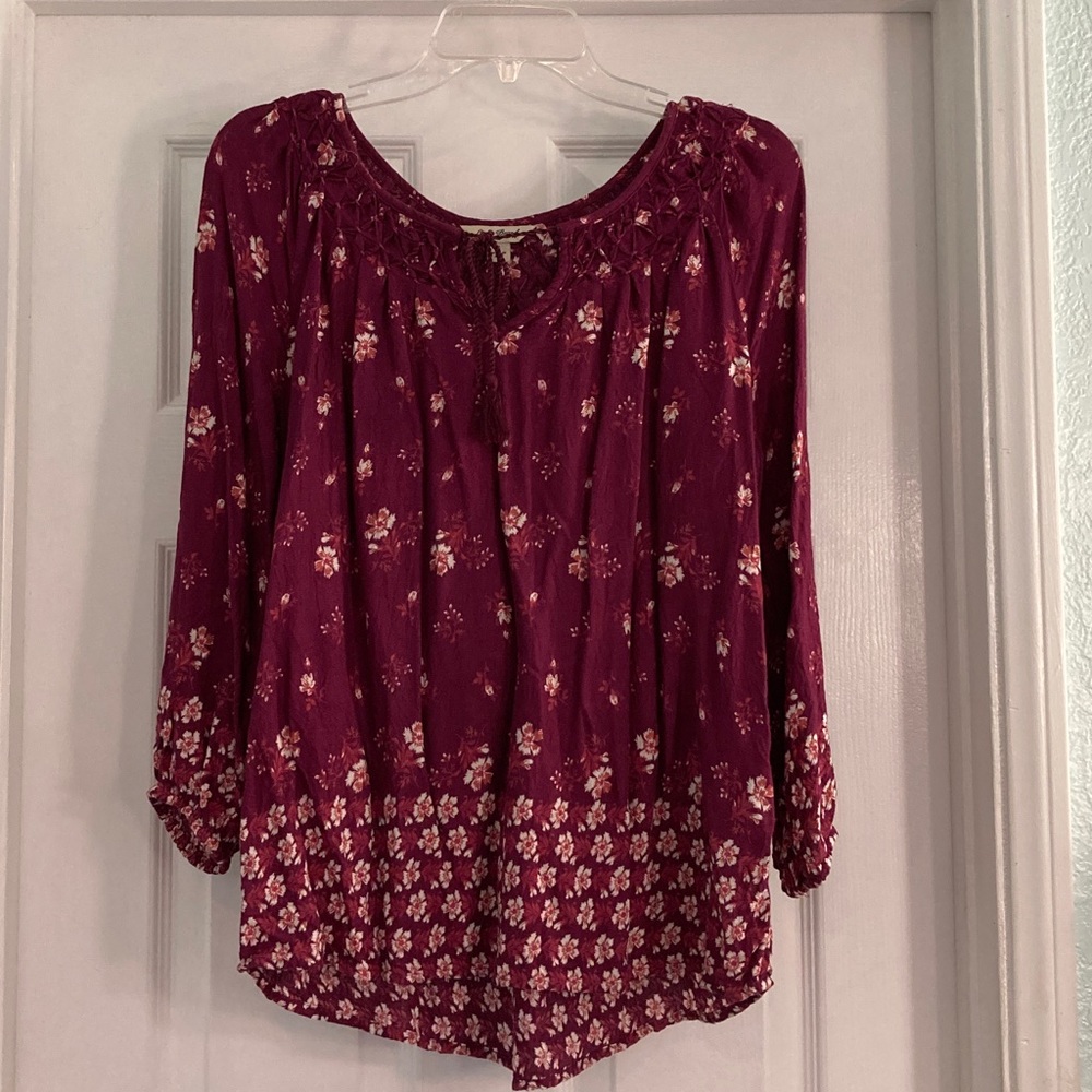 S Lucky Brand Blouse, beautiful! 🪷
